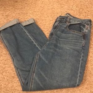 AE mom jean